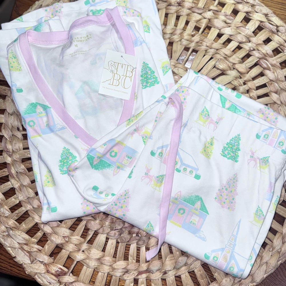 TBBC Sleigh Bells and Pastels/Palm Beach Pink Coastal Living Lounge Set